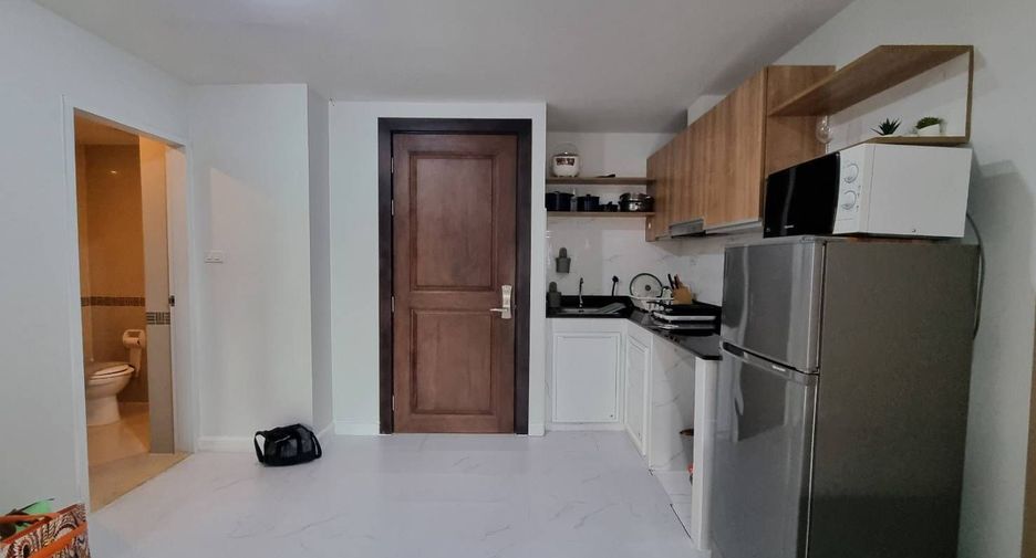 For rent 1 bed condo in Phra Khanong, Bangkok