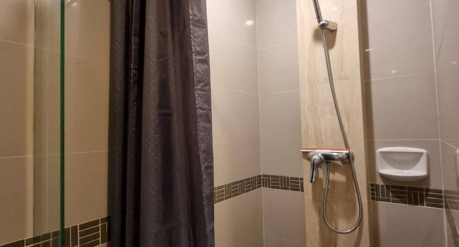 For rent 1 bed condo in Phra Khanong, Bangkok