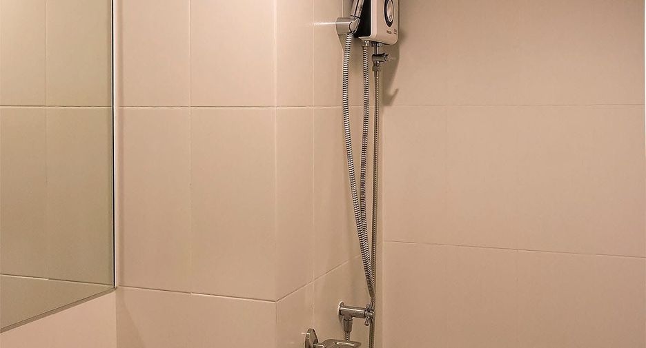 For sale studio condo in Mueang Samut Prakan, Samut Prakan