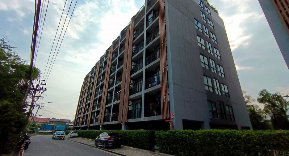For sale studio condo in Mueang Samut Prakan, Samut Prakan