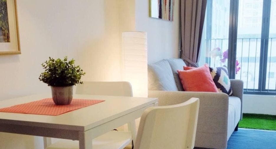 For rent 1 bed condo in Phra Khanong, Bangkok
