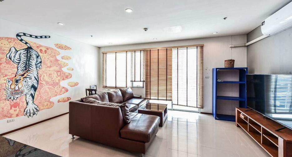 For rent 2 bedrooms condo in Khlong San, Bangkok