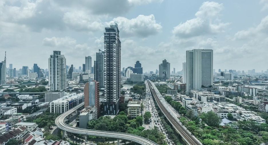 For rent 2 bedrooms condo in Khlong San, Bangkok