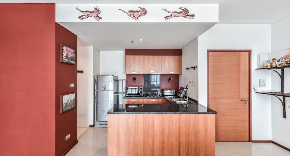 For rent 2 bedrooms condo in Khlong San, Bangkok