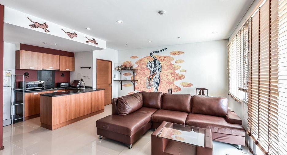 For rent 2 bedrooms condo in Khlong San, Bangkok