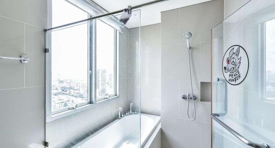 For rent 2 bedrooms condo in Khlong San, Bangkok