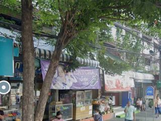 For rent retail Space in Din Daeng, Bangkok