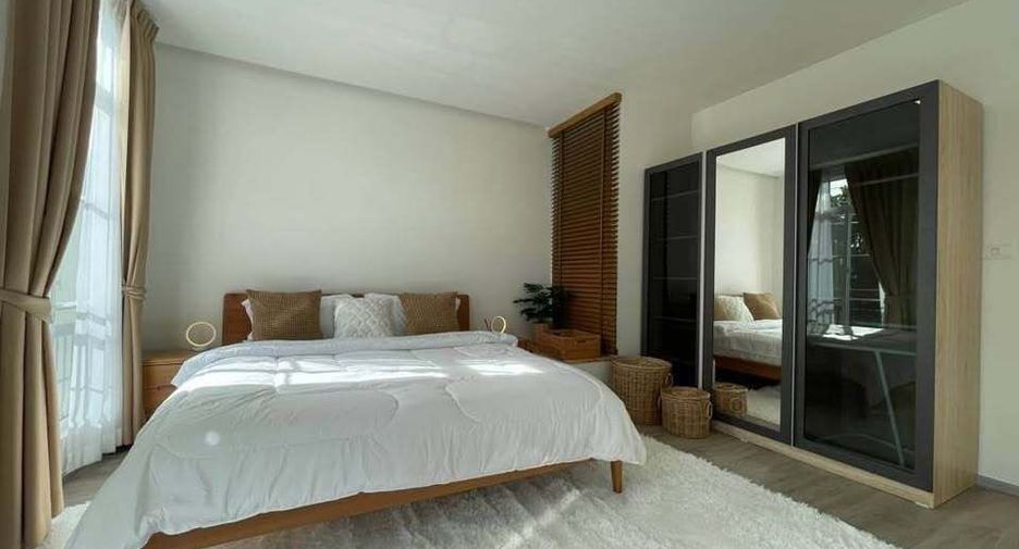For rent 3 bedrooms townhouse in Prawet, Bangkok