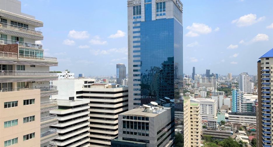 For rent 2 bedrooms condo in Watthana, Bangkok