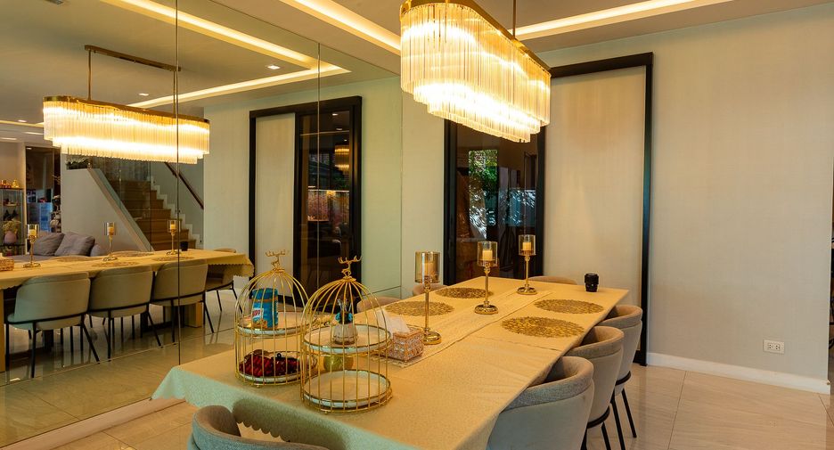 Casa en venta de 3 habitaciones en Suan Luang, Bangkok