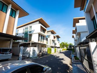 For sale 3 bedrooms house in Suan Luang, Bangkok
