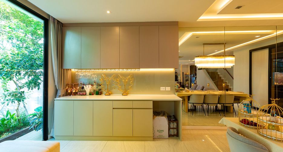 Casa en venta de 3 habitaciones en Suan Luang, Bangkok