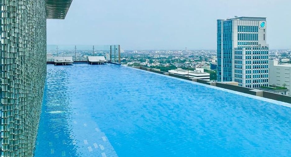 For rent studio condo in Phra Khanong, Bangkok