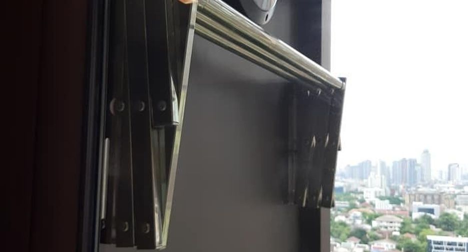 For rent studio condo in Phra Khanong, Bangkok