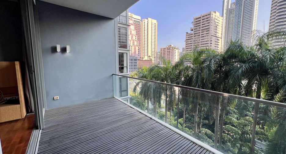 For rent 2 bedrooms condo in Khlong Toei, Bangkok