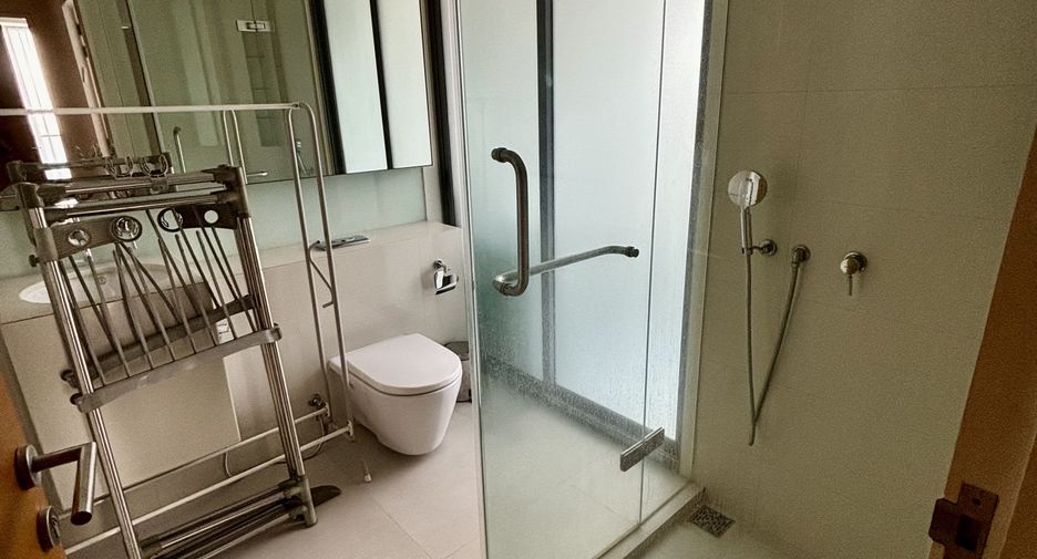 For rent 2 bedrooms condo in Khlong Toei, Bangkok