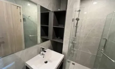 For rent 2 bedrooms condo in Huai Khwang, Bangkok