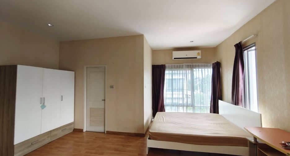 For rent 3 bedrooms house in Lat Krabang, Bangkok