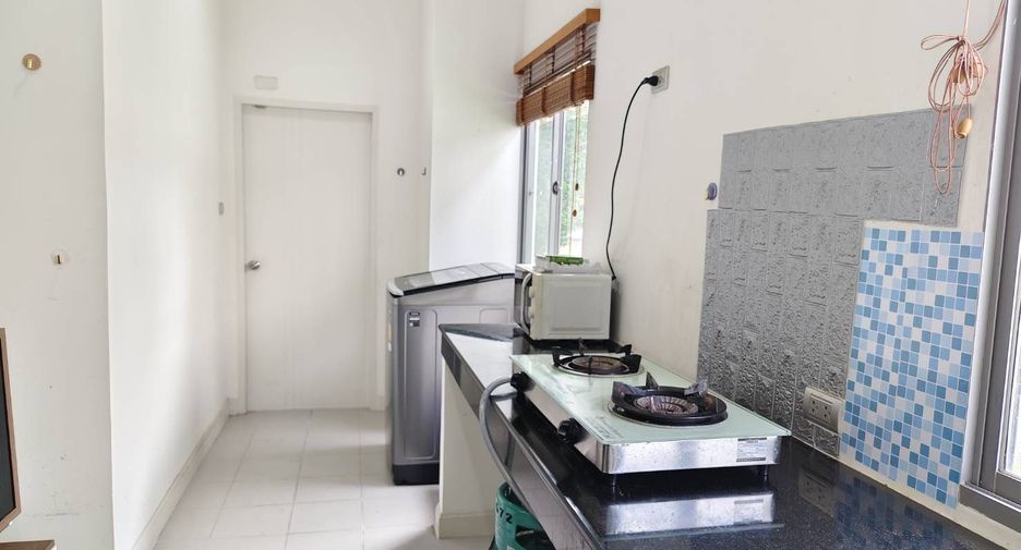For rent 3 bedrooms house in Lat Krabang, Bangkok