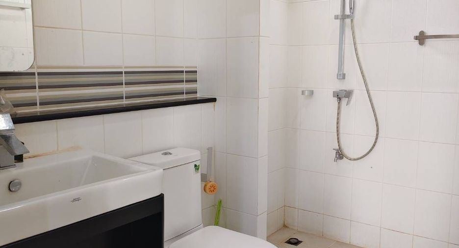 For rent 3 bedrooms house in Lat Krabang, Bangkok