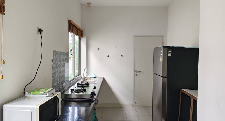 For rent 3 bedrooms house in Lat Krabang, Bangkok
