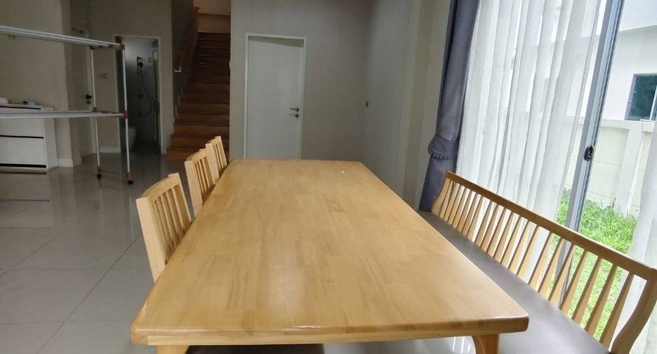 For rent 3 bedrooms house in Lat Krabang, Bangkok