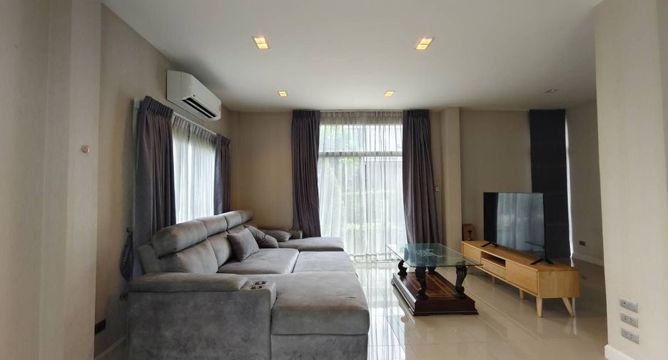 For rent 3 bedrooms house in Lat Krabang, Bangkok