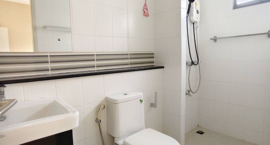 For rent 3 bedrooms house in Lat Krabang, Bangkok