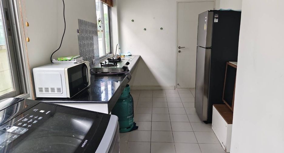For rent 3 bedrooms house in Lat Krabang, Bangkok