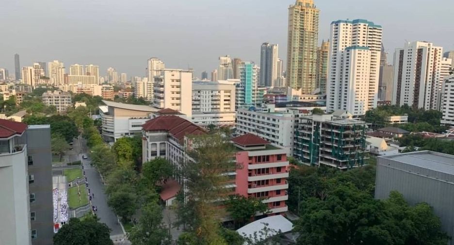 For rent 2 bedrooms condo in Watthana, Bangkok