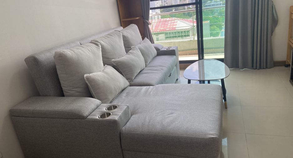 For rent 2 bedrooms condo in Watthana, Bangkok