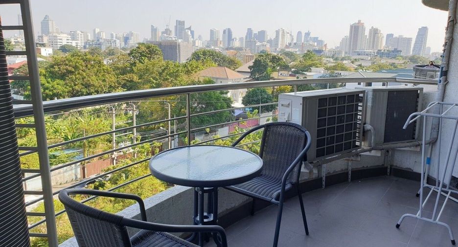 For sale 2 bedrooms condo in Watthana, Bangkok