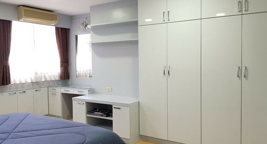 For sale 2 bedrooms condo in Watthana, Bangkok