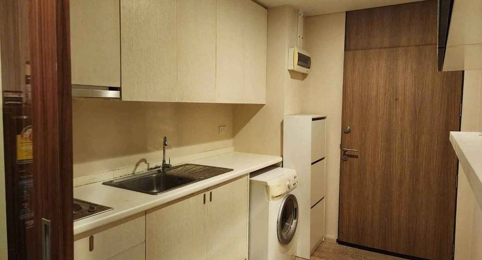 For rent 1 bed condo in Watthana, Bangkok