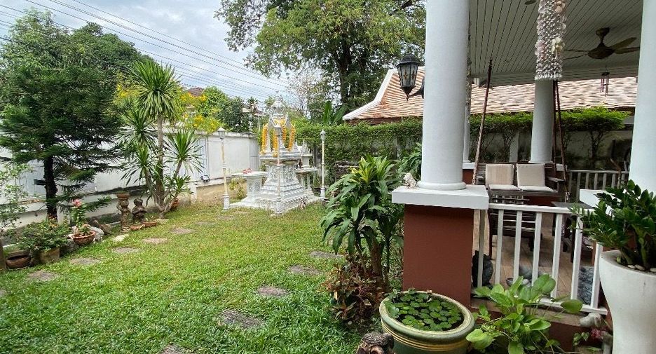 For sale 5 bedrooms house in Saphan Sung, Bangkok