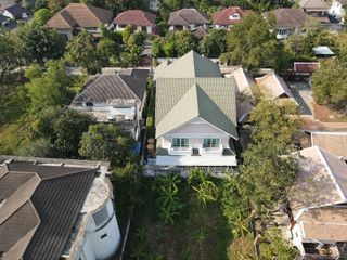 For sale 5 bedrooms house in Saphan Sung, Bangkok