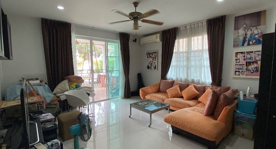 For sale 5 bedrooms house in Saphan Sung, Bangkok