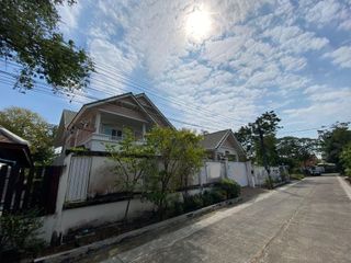 For sale 5 bedrooms house in Saphan Sung, Bangkok