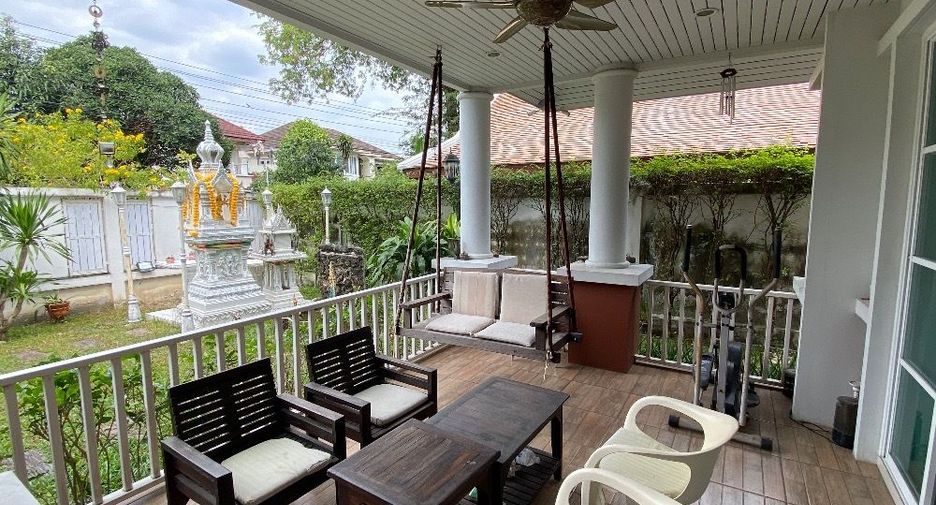 For sale 5 bedrooms house in Saphan Sung, Bangkok