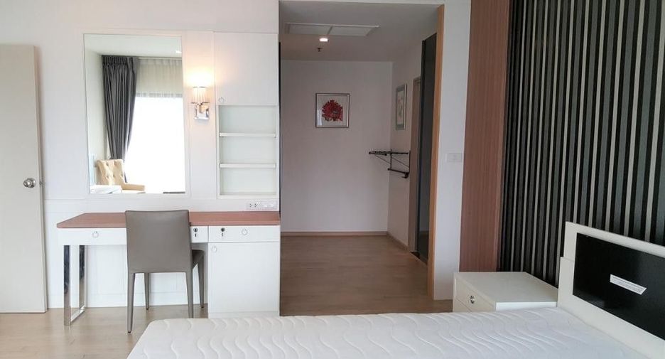 For rent 3 ベッドルーム condo in Khlong Toei, Bangkok