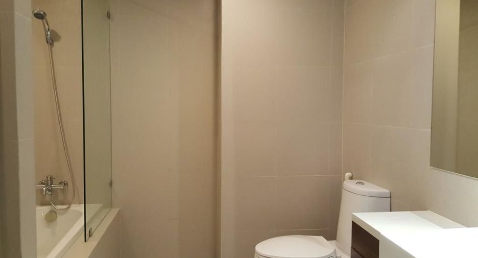 For rent 3 ベッドルーム condo in Khlong Toei, Bangkok