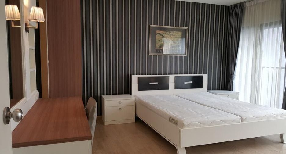 For rent 3 ベッドルーム condo in Khlong Toei, Bangkok