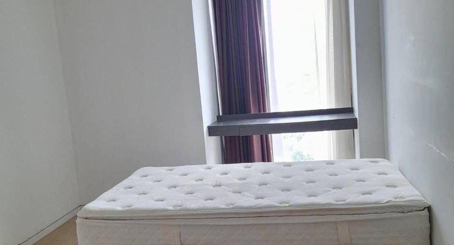 For sale 2 bedrooms condo in Phaya Thai, Bangkok