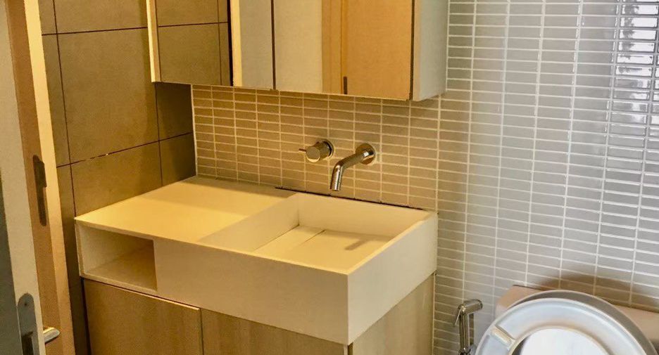 For sale 2 bedrooms condo in Phaya Thai, Bangkok