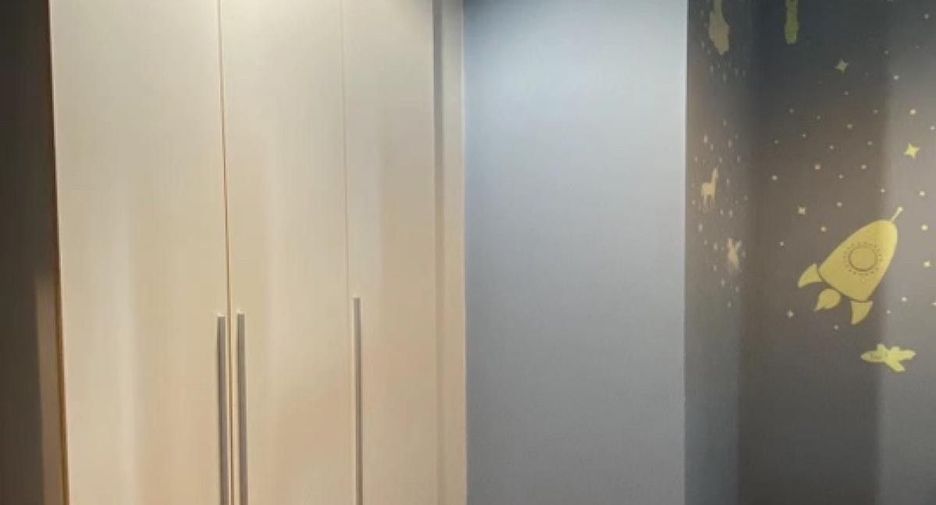 For rent 2 bedrooms condo in Huai Khwang, Bangkok