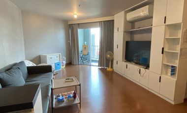 For rent 2 bedrooms condo in Huai Khwang, Bangkok