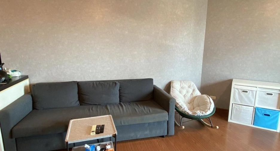For rent 2 bedrooms condo in Huai Khwang, Bangkok