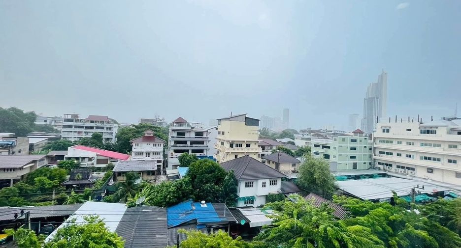 For rent 1 bed condo in Khlong San, Bangkok