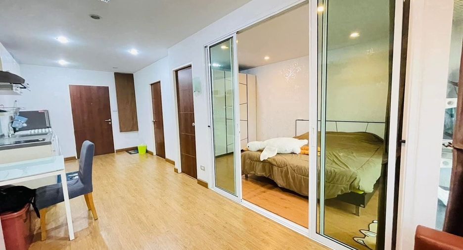 For rent 1 bed condo in Khlong San, Bangkok