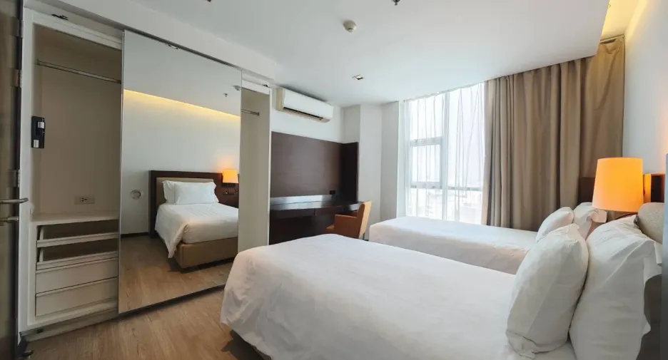 Condo en alquiler de 2 habitaciones en Sathon, Bangkok
